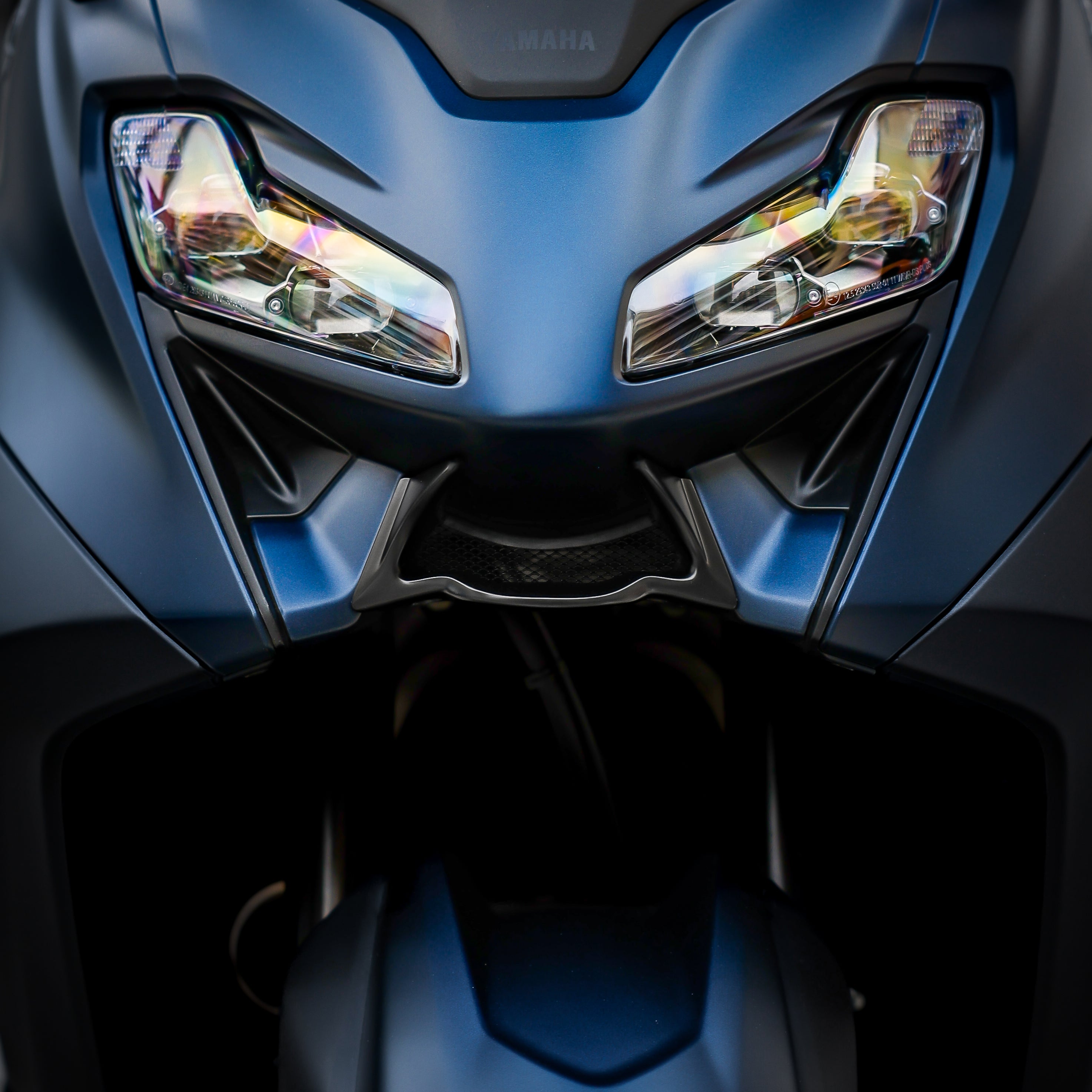 Front mustache TMAX 560 (22-24)