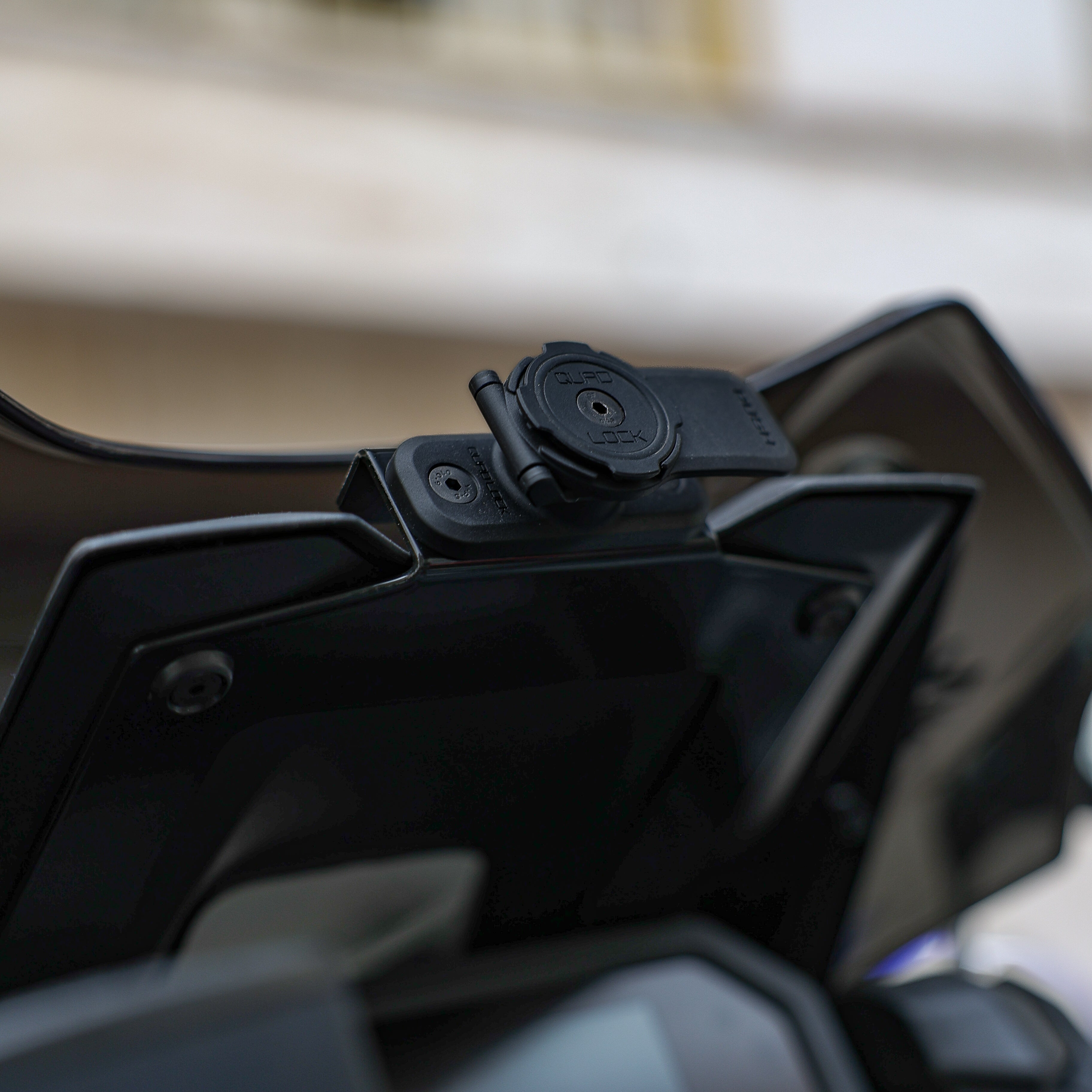 Head-up phone holder TMAX 560 (22-24)