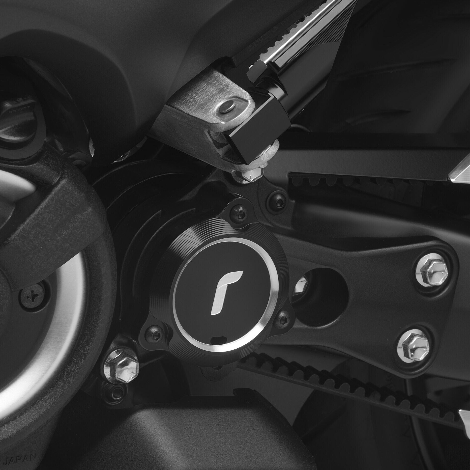 Rizoma TMAX transmission axle cover