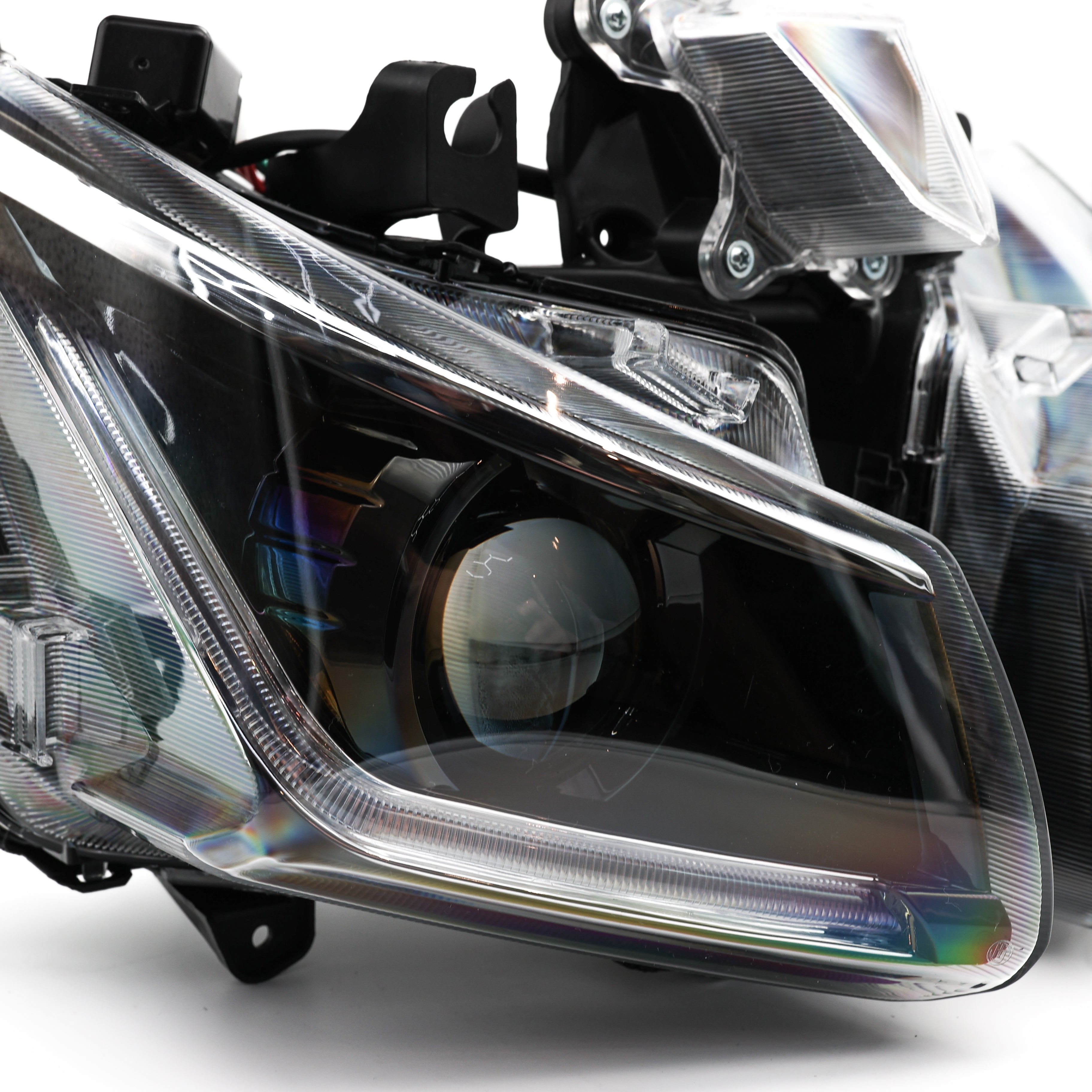 Faro LED TMAX 530 (2012-2014)