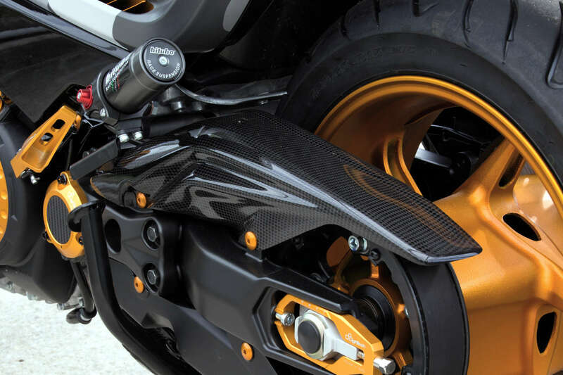 Cubre correa Lightech carbono TMAX 530