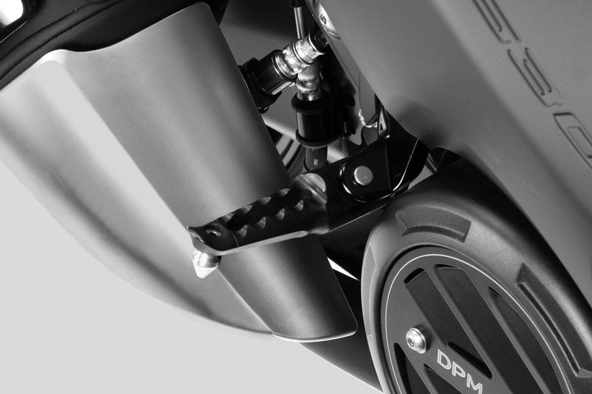 DPM passenger footrest for TMAX