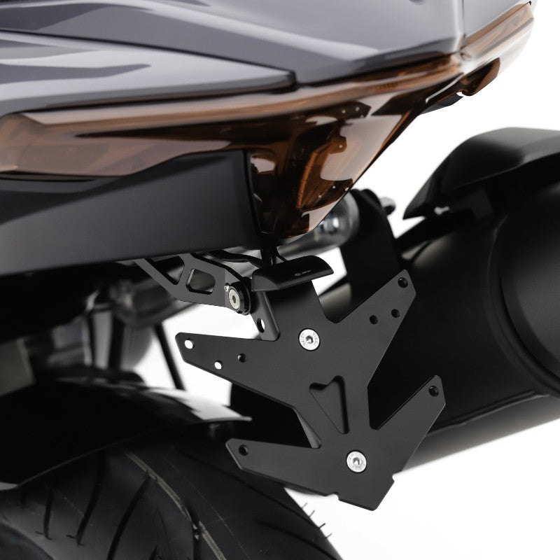 Soporte placa BCD TMAX 560 (22-24)