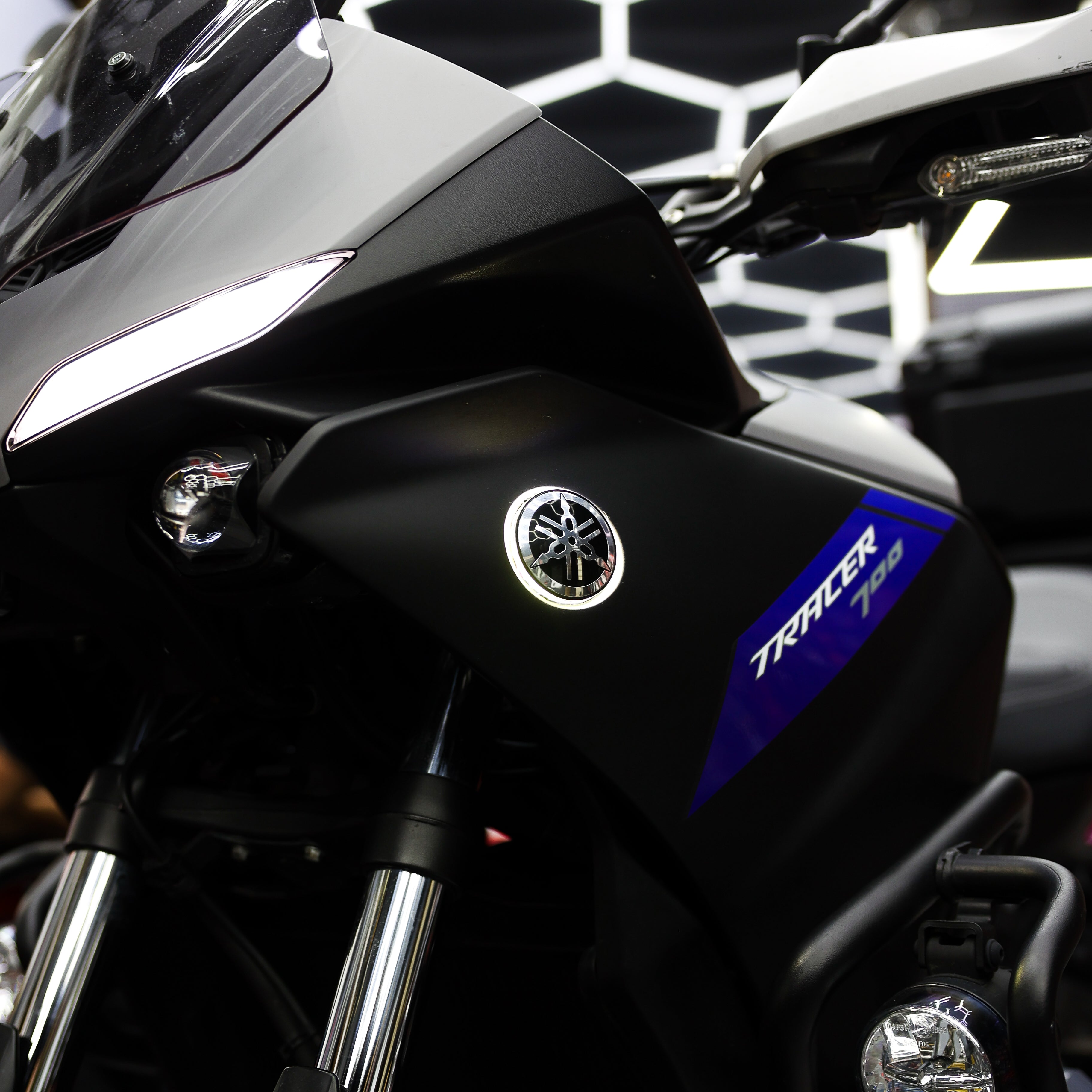 Intermitentes LED adicionales con logotipo Yamaha TMAX