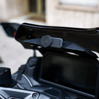 TMAX 560 (22-24) Heads-Up Phone Mount